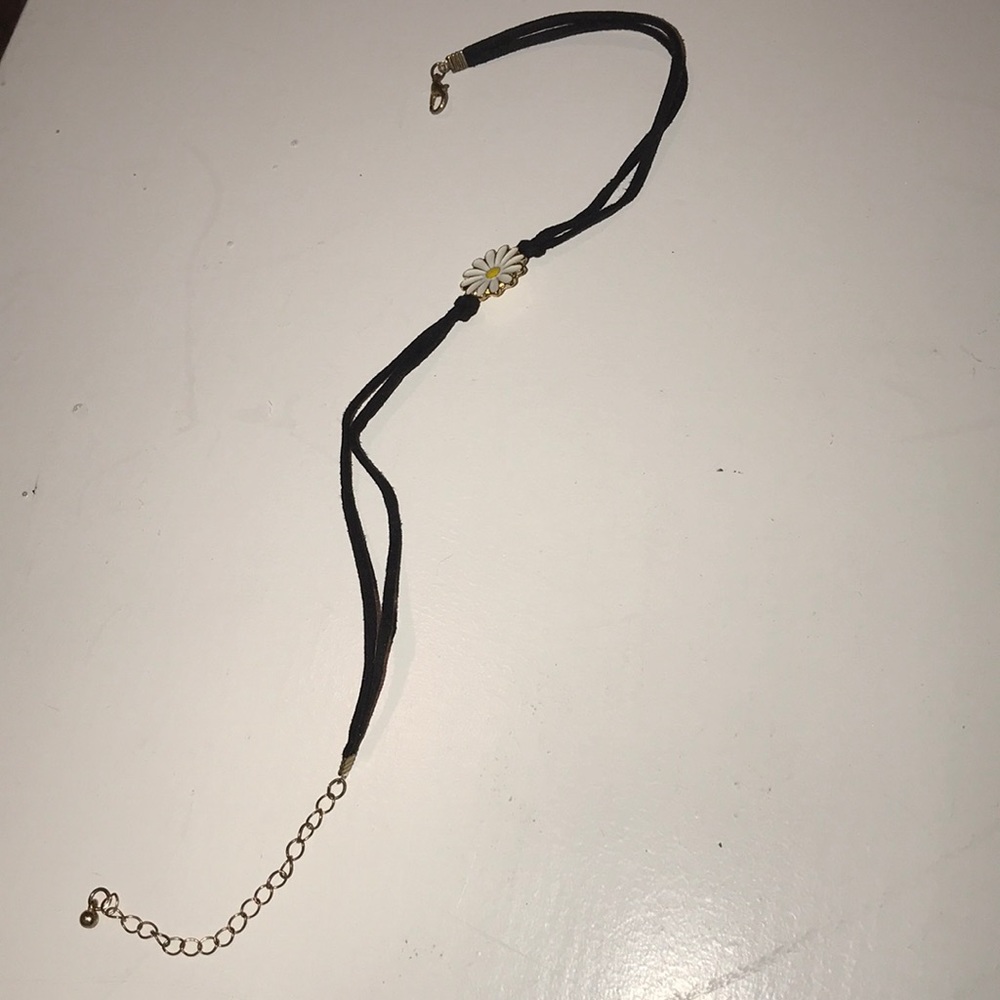 Trendy Never Used Urban Outfitters Daisy Choker